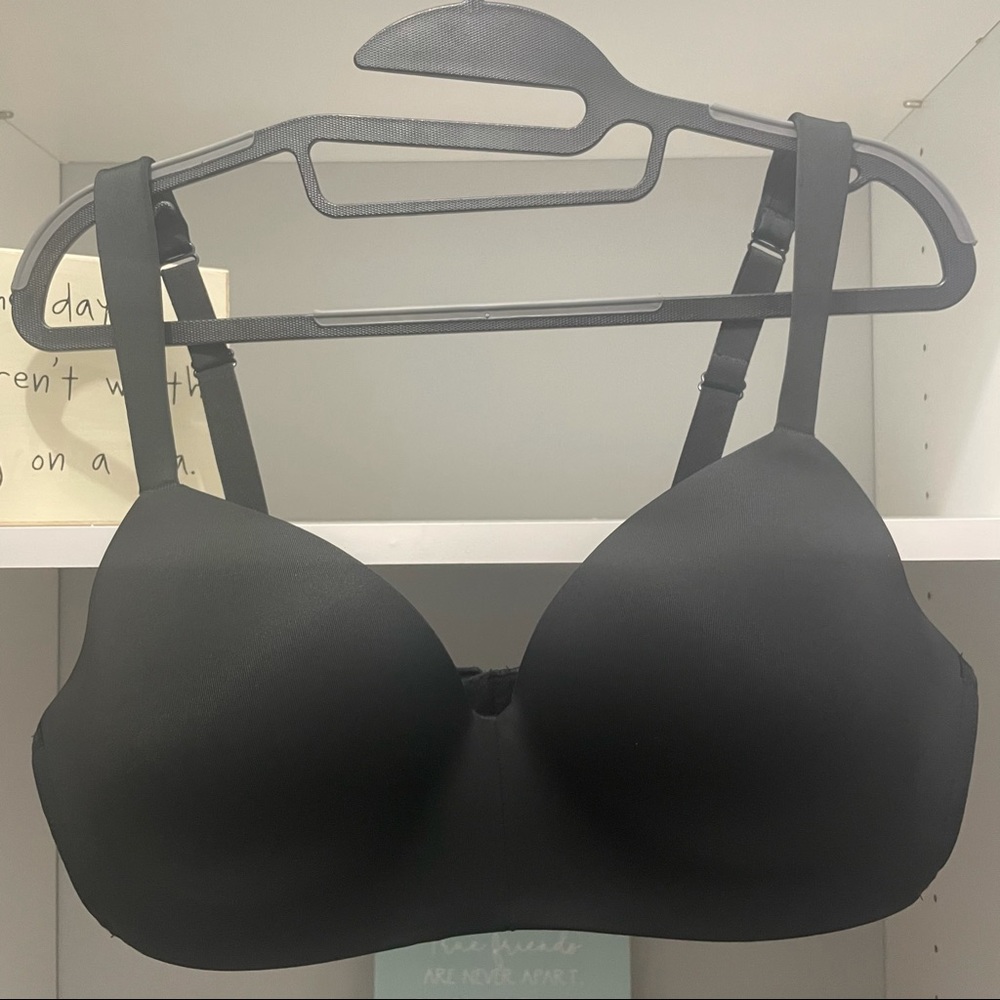 Cacique Bra SZ 38C Wireless T Shirt Wire Free